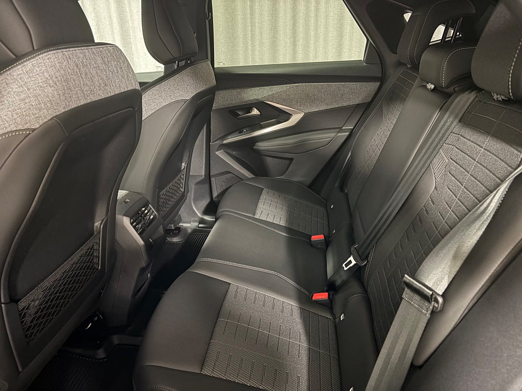 Car Image car-84332-88cd02bd80b4a80fe8e609d20acf21c1