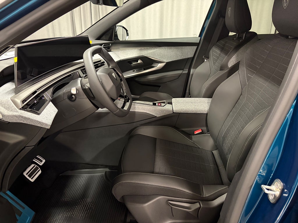 Car Image car-84332-c4044360d7eb7218d7d15009299d441e