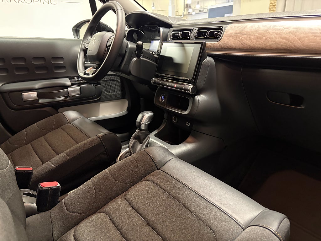 Car Image car-84444-3284fa542ada543fc46e9eb5a06a79fe
