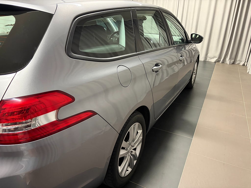 Car Image car-84456-93245b4aaa224c803c08a054b63f45c8