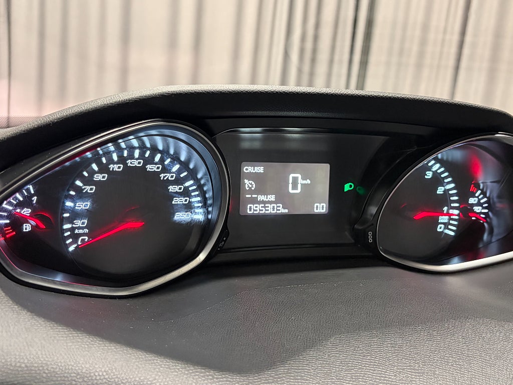 Car Image car-84456-ef4ff0192af5adc2a9d6e4837db106ed