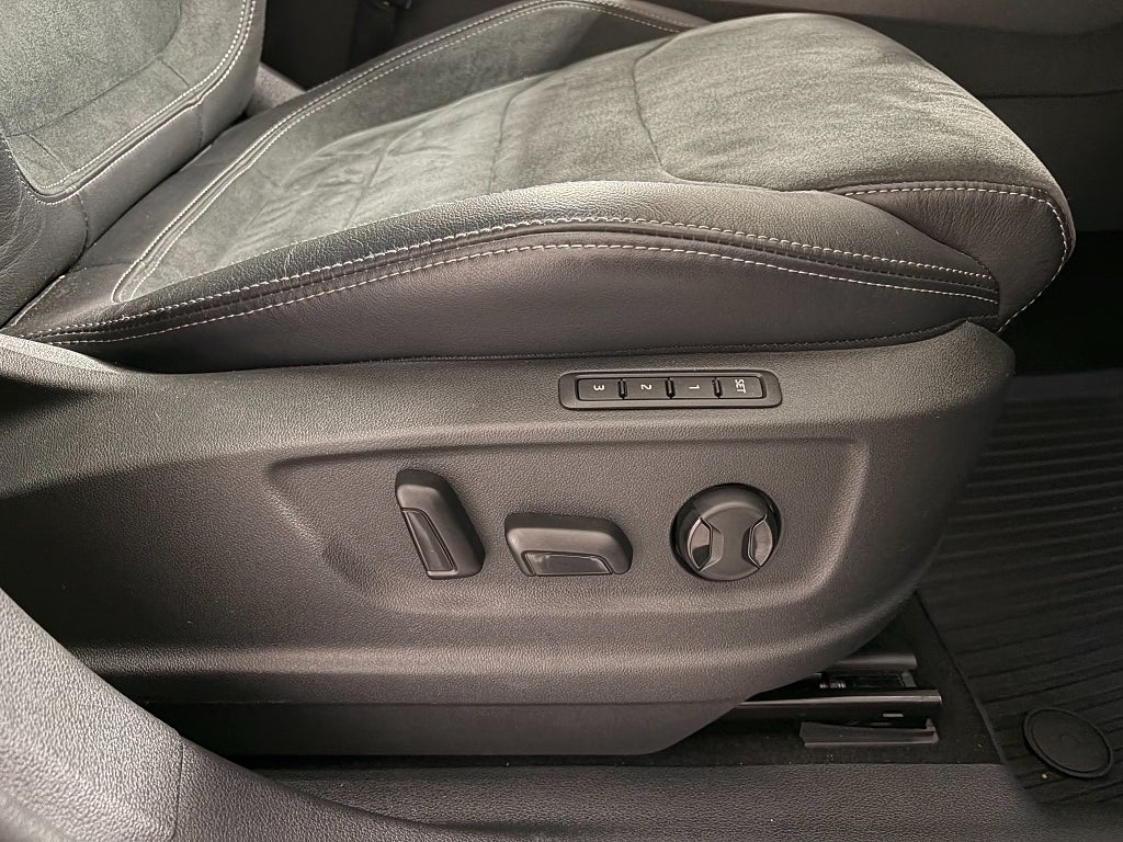 Car Image car-84493-3a0f11c6a2f065008e328db29f0b07c8