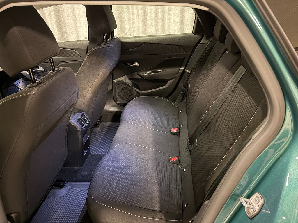 Car Image car-84641-8179fa88bacf4247486d459cbc6d135a