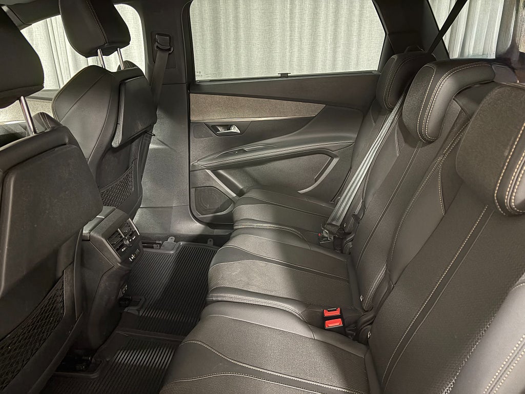 Car Image car-84658-8891eab2e146b074957140d93b2d8223