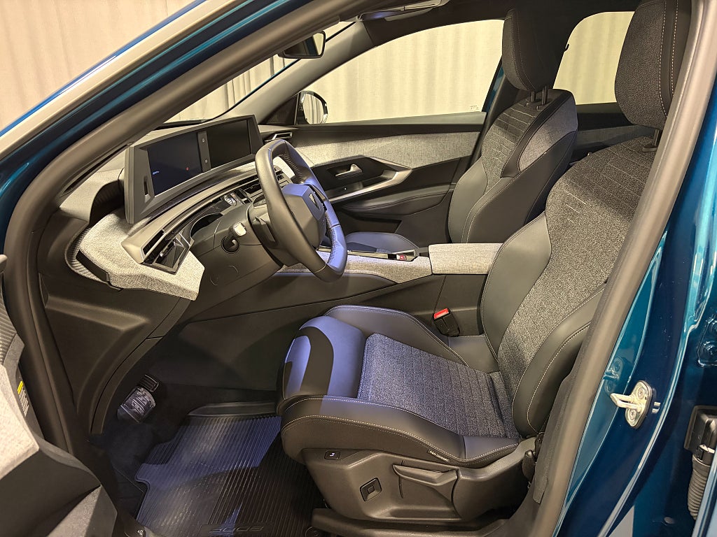 Car Image car-84698-3de69c60e189c549dd2efa92f84fbdc0