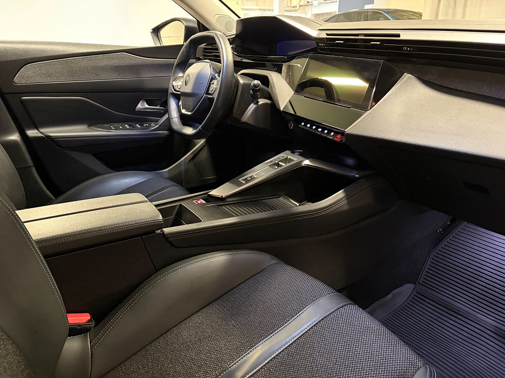 Car Image car-84735-8f80202ce2c4f630eede99b495eb0f9d