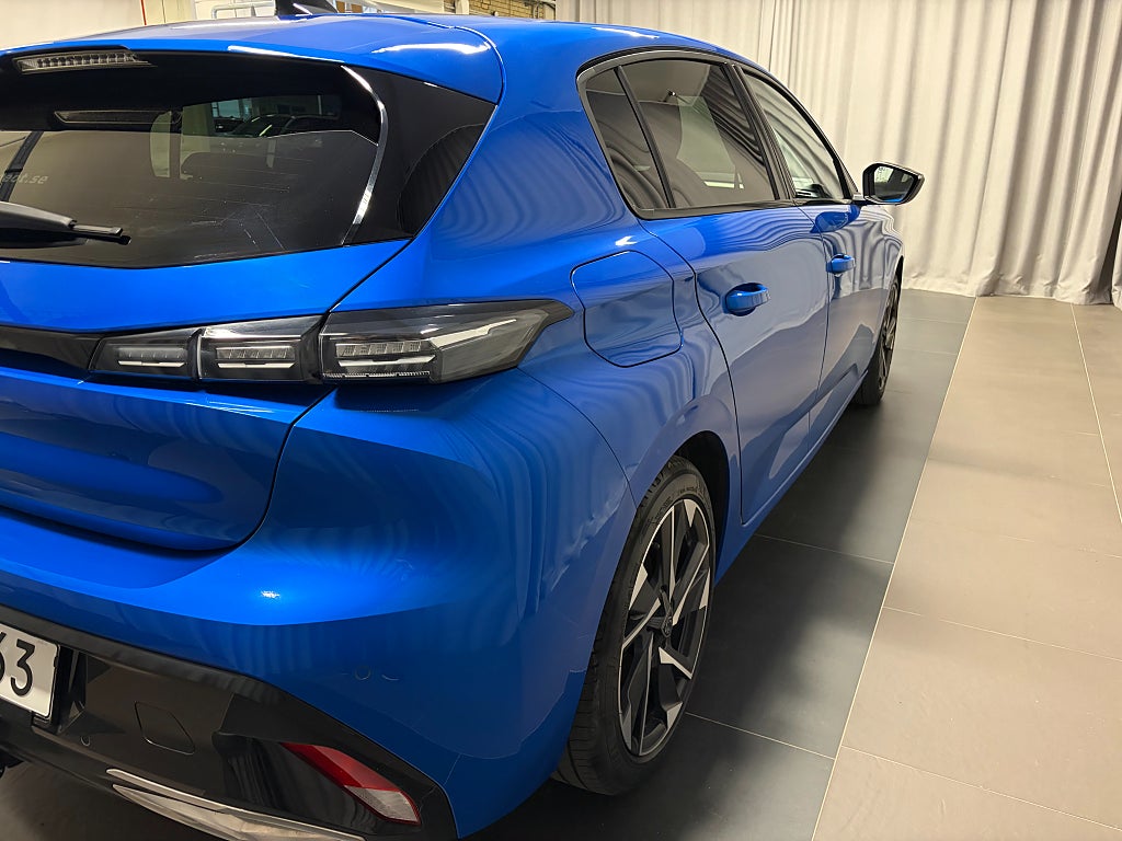 Car Image car-84735-e682221a44dff76fa74b174088a2d386