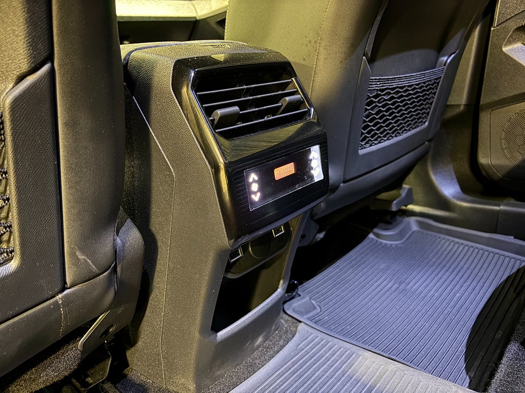 Car Image car-84753-c062fefff58940789436ba41a6e413d1