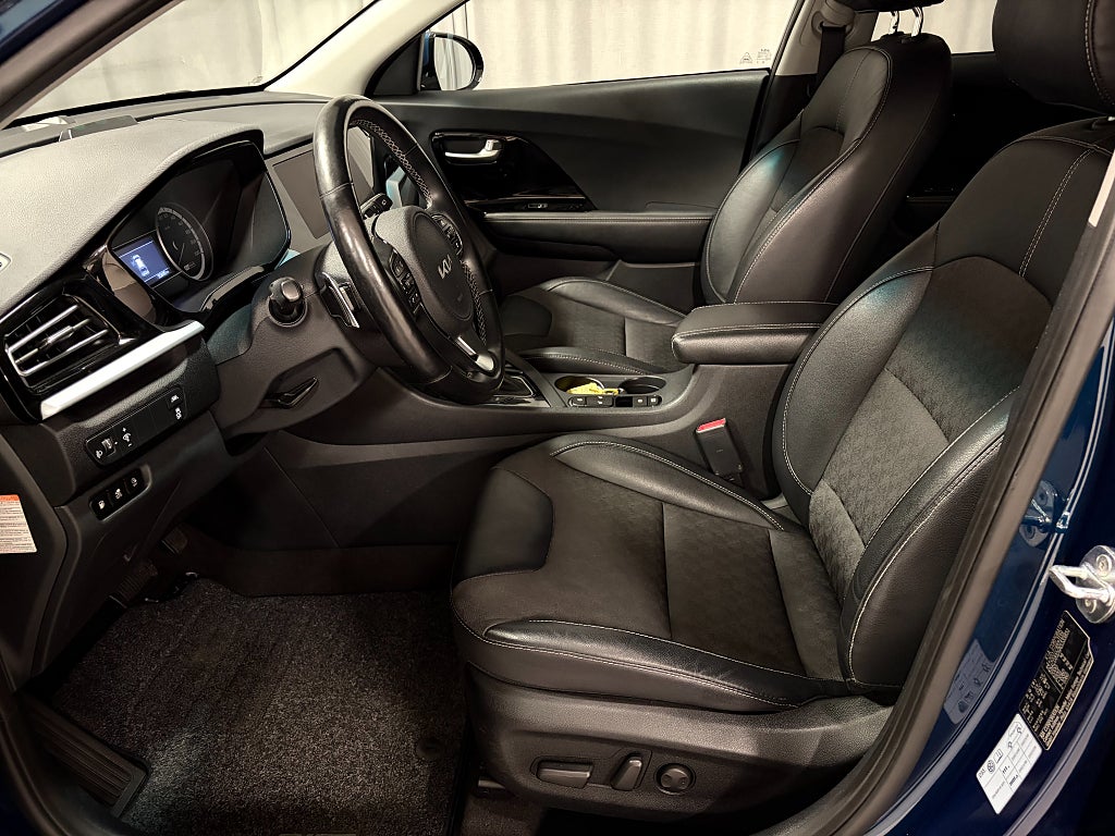 Car Image car-85174-2136df50a8ea1aa0bc75542dba797184