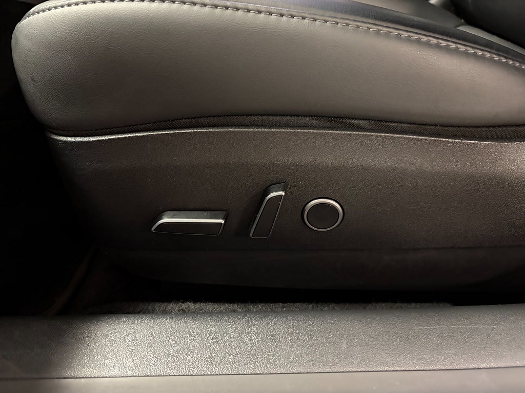 Car Image car-85445-82ba7343a8911a68cbfaae2421a99adb