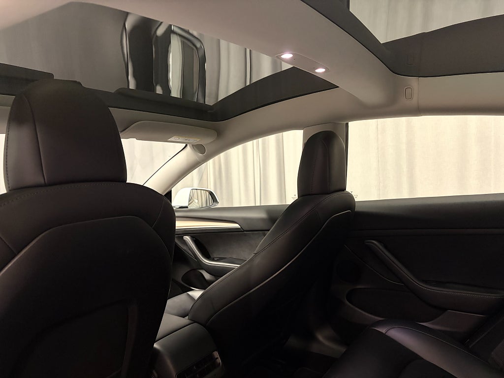 Car Image car-85445-ce2a656498343c4ccf7c398b010f564a
