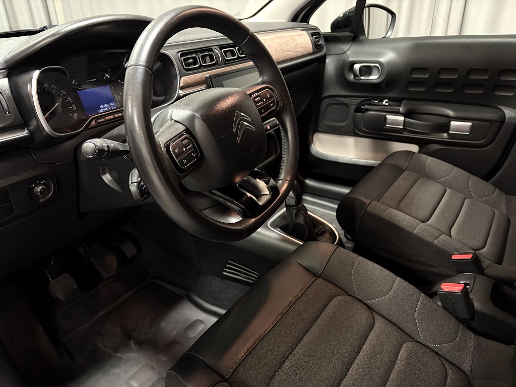 Car Image car-85545-6b81f53b22341b8875e5542e5f3914ee