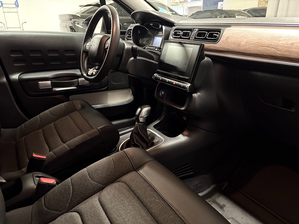 Car Image car-85545-87f88e10714bf90958882873be0ebdf9
