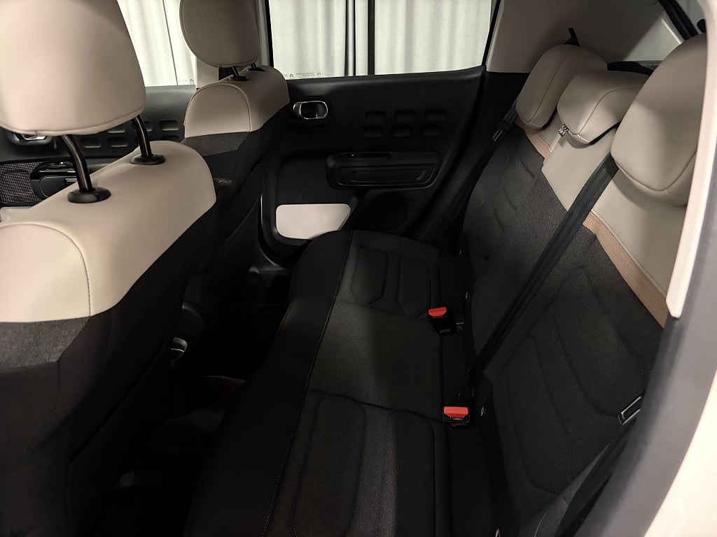 Car Image car-85545-f8deec4a6cbd6d2695282a951cfd60c7