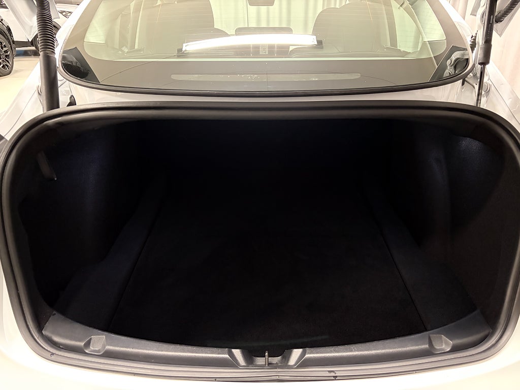 Car Image car-85574-987cc7632b958f641ede2c8adef8f577