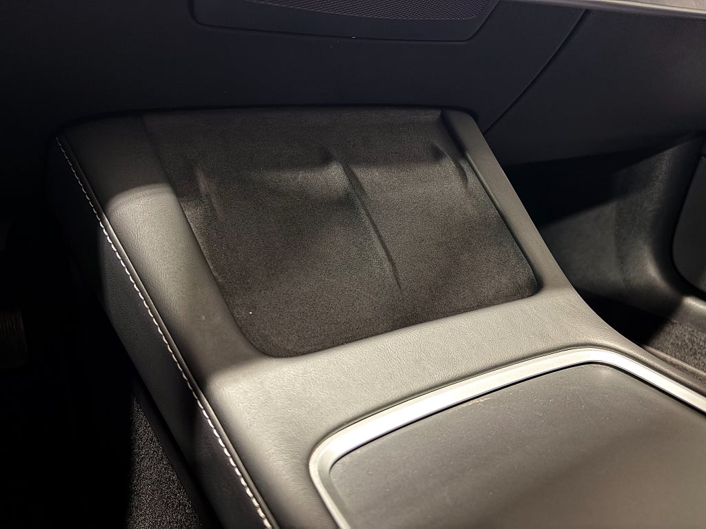 Car Image car-85574-cb710a2471a03a1e0f1df60c5935a8f6