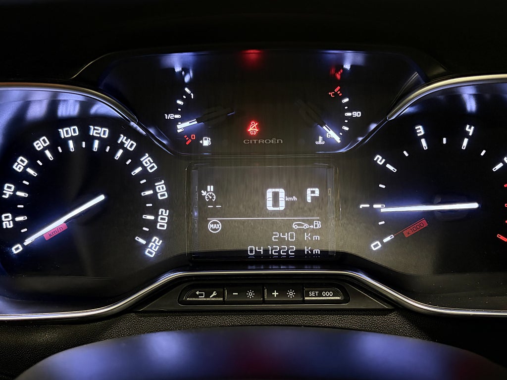 Car Image car-85620-e51de0d2939ba5709b9f70fc63984d43