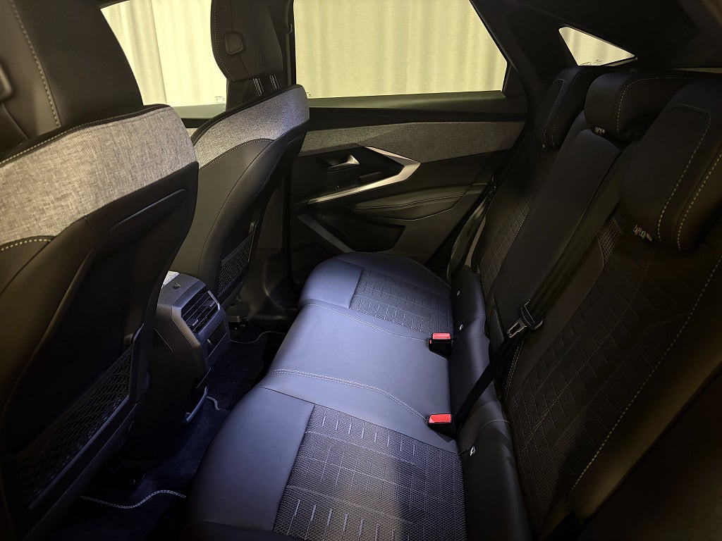 Car Image car-85649-43edbc3b3042140c54d87e597c9622d7
