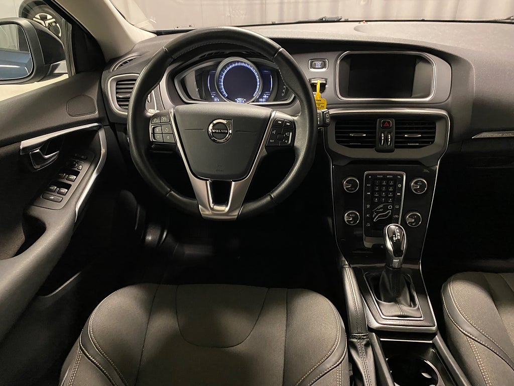 Car Image car-85760-926245fc96414e2218d3cd794ca4a51d