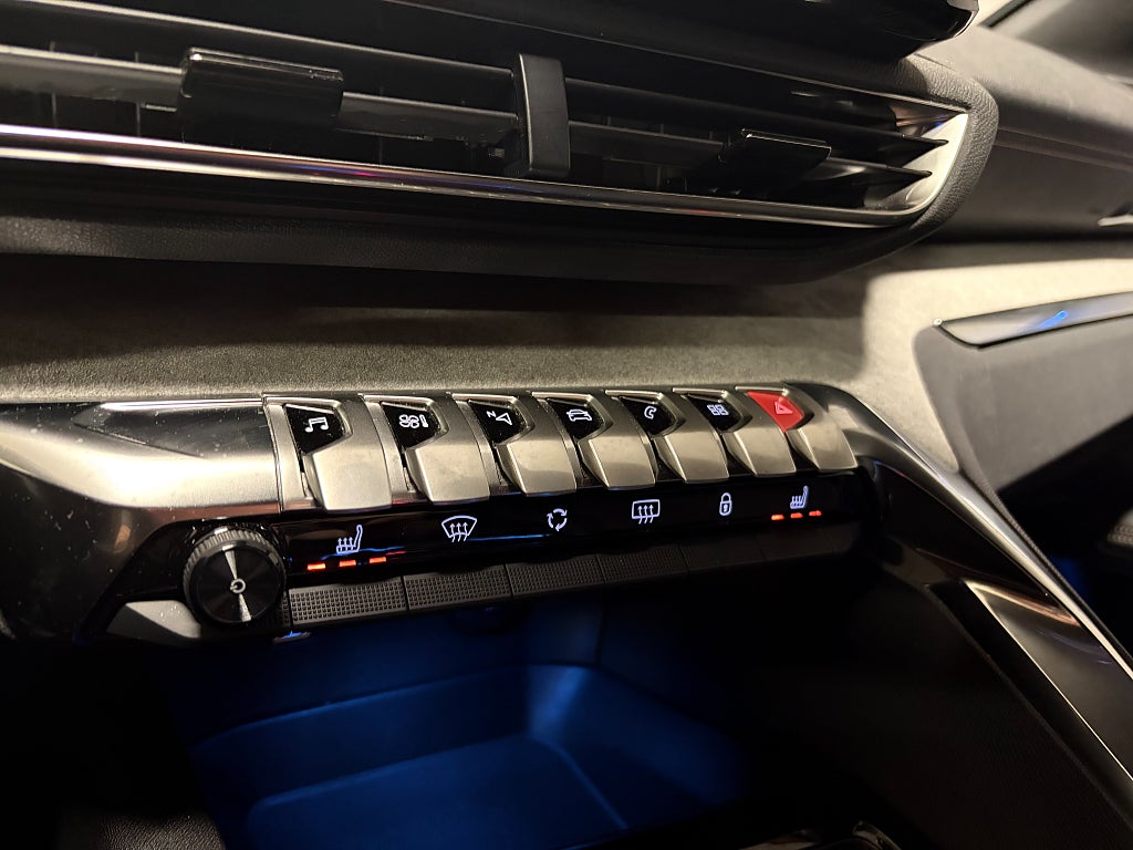 Car Image car-85783-b6dd8f08df857c97e4bdeb3720443aa9