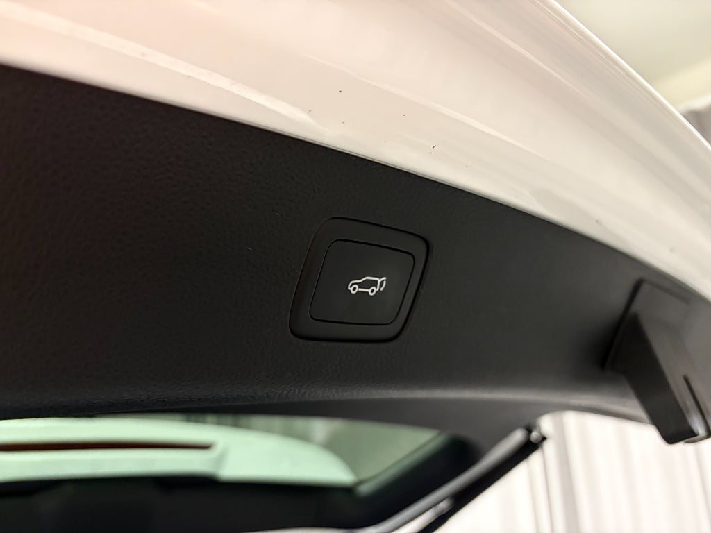 Car Image car-86051-8c3654758a084eabc48cb88f282f45c5