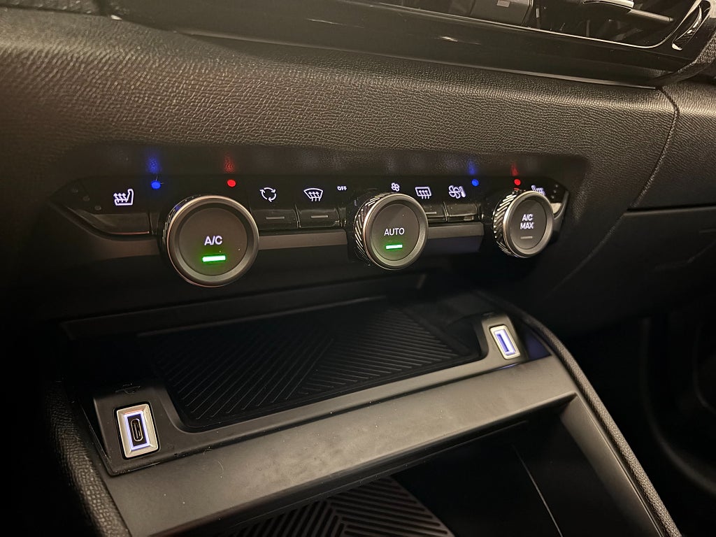 Car Image car-86101-911cccad1d6245b0030c0495a3d5cff1