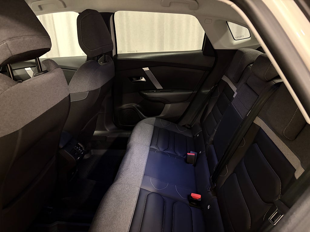 Car Image car-86101-e8ee76850ef1f2a3e23bd832c3751ce5