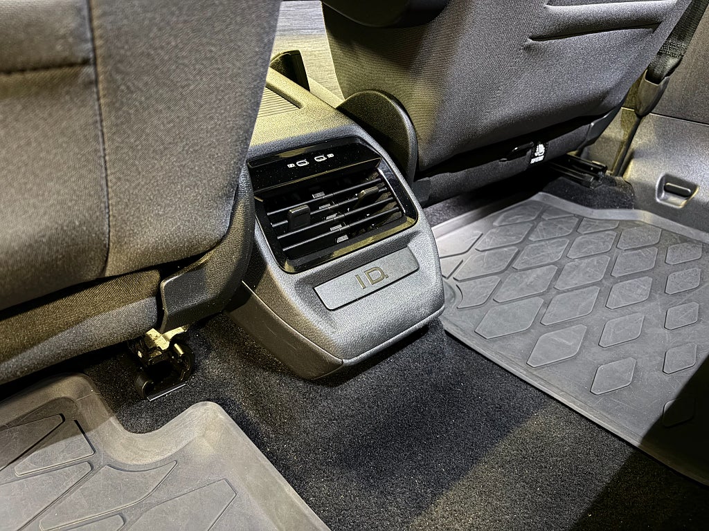 Car Image car-86291-78a8a34948a7d72f1ec1bf62526f2240