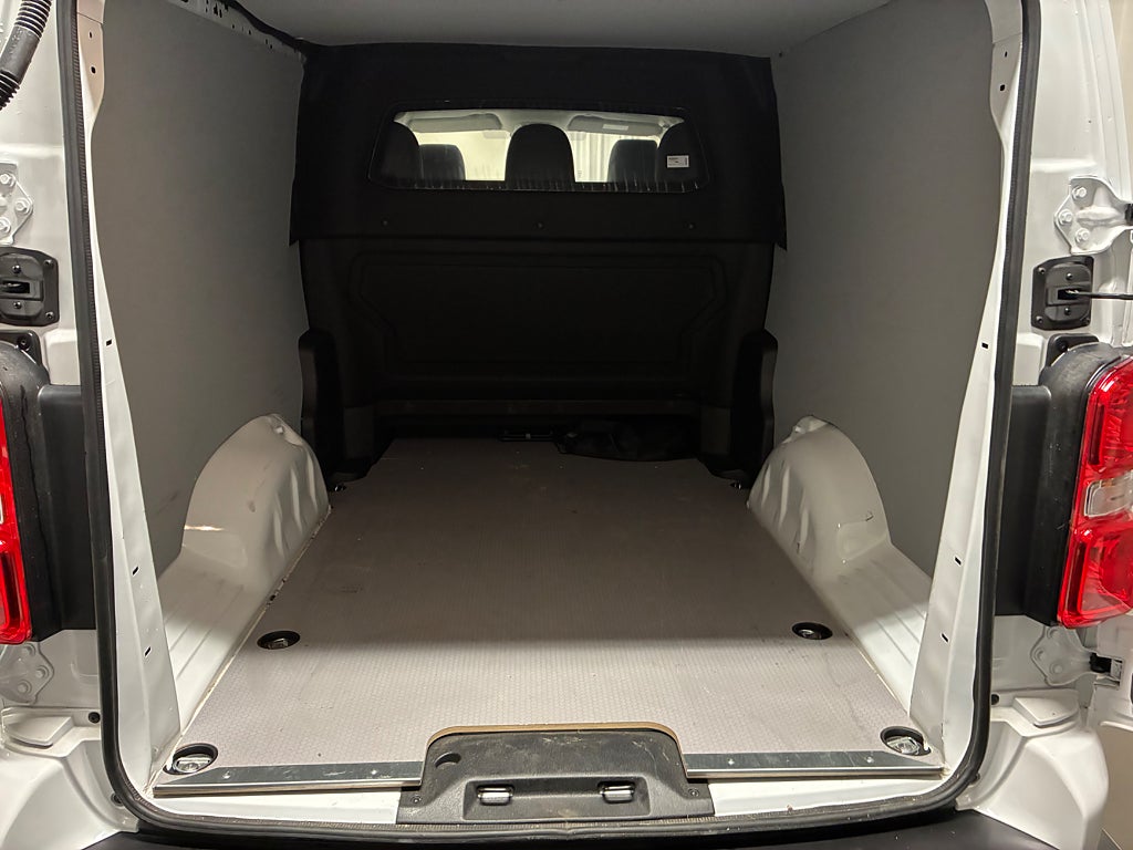 Car Image car-86407-a621078fd715fd5989783e1f1576cb94