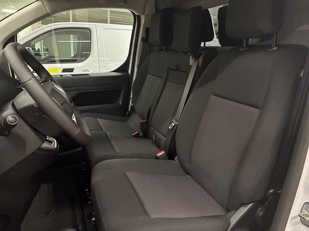 Car Image car-86499-5fc68bf85f5b5da96d6362f311fc2319