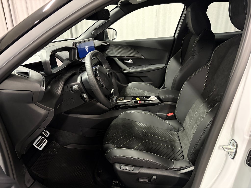 Car Image car-86532-8987937a8d193741c1c2851332970580