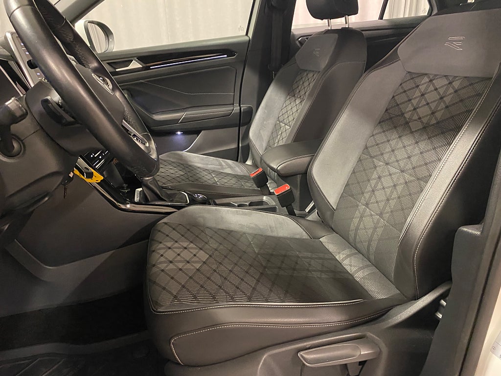 Car Image car-86612-95778e0640ac5ed93578ef2d5f8356ee