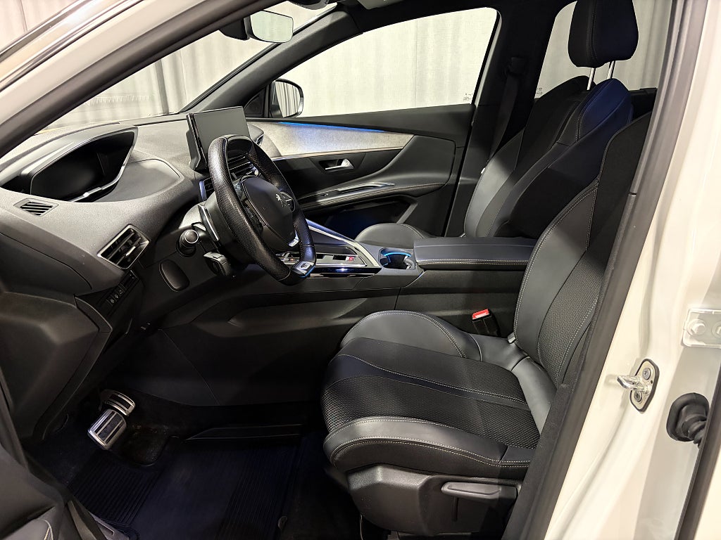 Car Image car-86830-59ad897f17982ca6a2afff512931c864