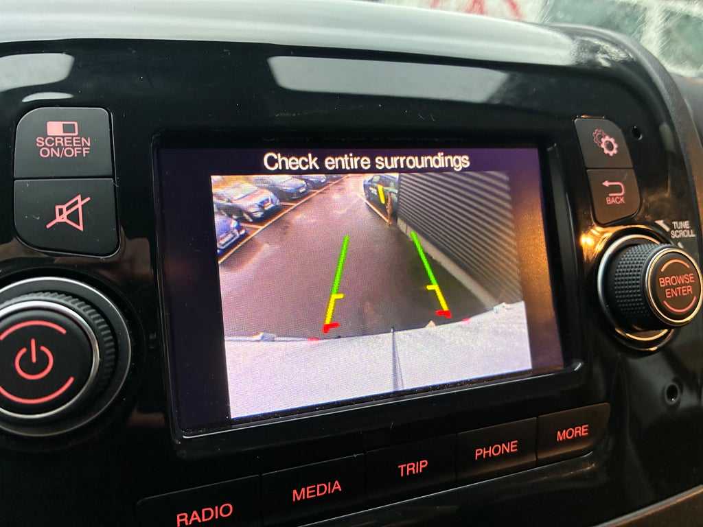 Car Image car-86857-dbcd525ee65ebbc713a347ddac67bd33
