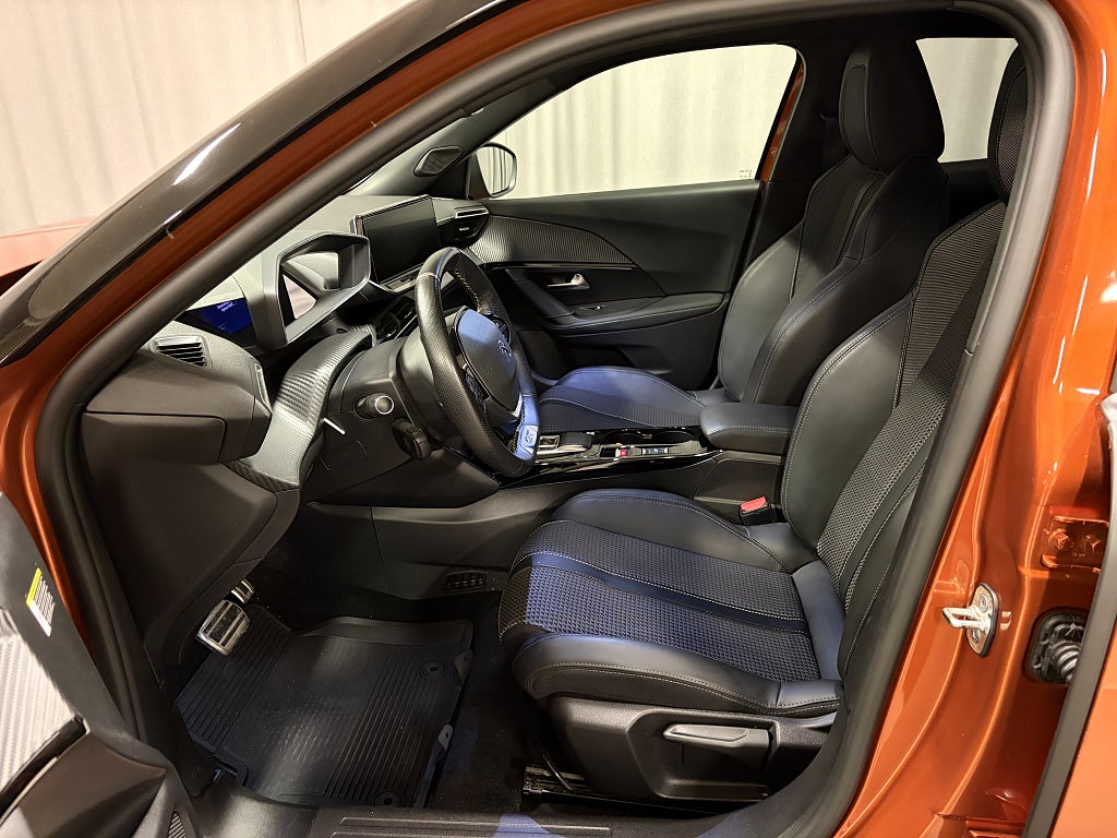 Car Image car-86985-29463f553a4819cfe3615f42b79d0800