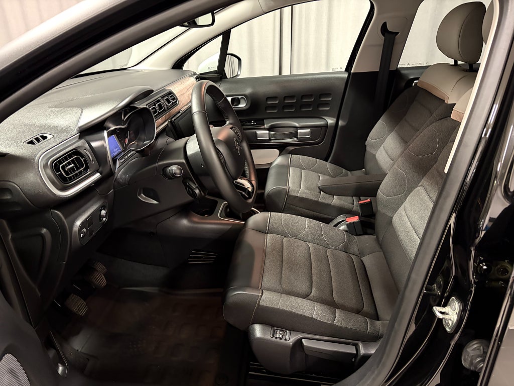 Car Image car-87007-39b7e05d8c261fff6d49250f8c5a65f3