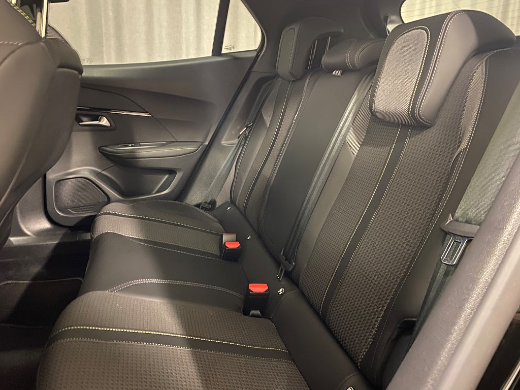 Car Image car-87117-2a13d805ee2c5659a20d592f4e1aaee7