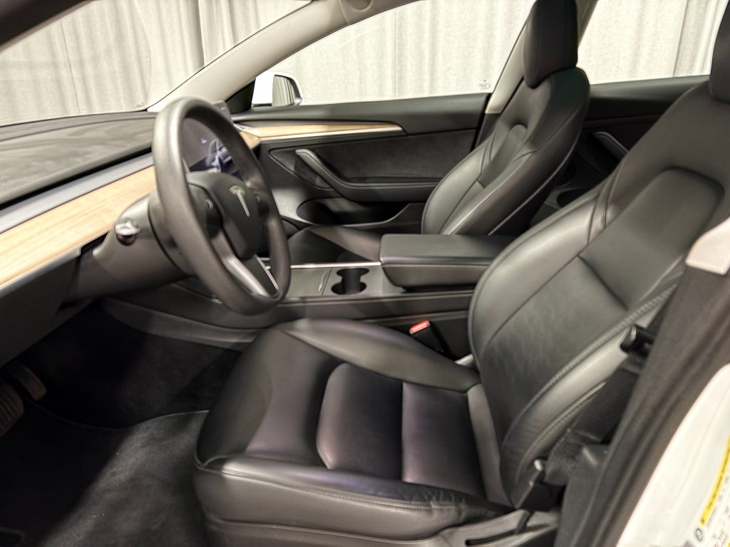 Car Image car-87154-8483ff994425f2fa47f7dd104b77a894