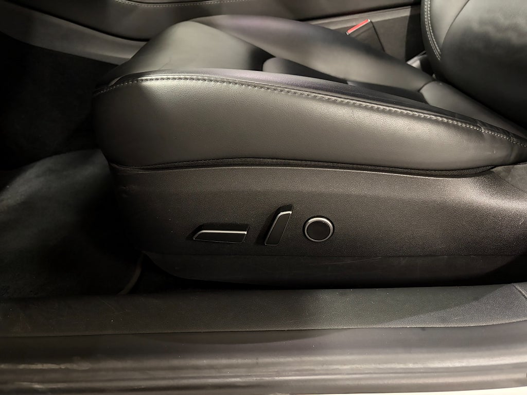 Car Image car-87154-de2703f9f1d7da5f22c69992b1b0e74a