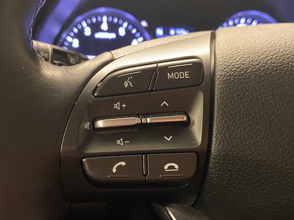 Car Image car-87243-e44d8722534bb1df21cdc6442b06f30d