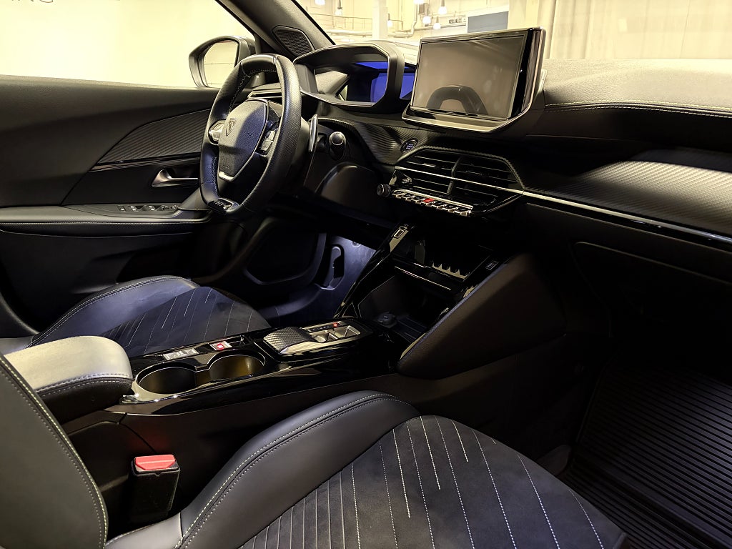 Car Image car-87430-1b5e9a2ab9d197559335a652c8e9c32c
